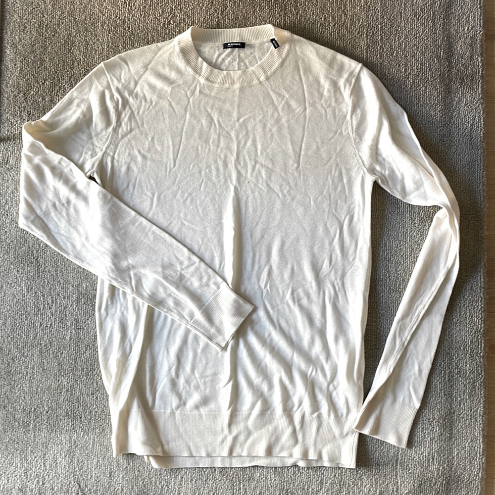 New but somehow has little spot on chest area